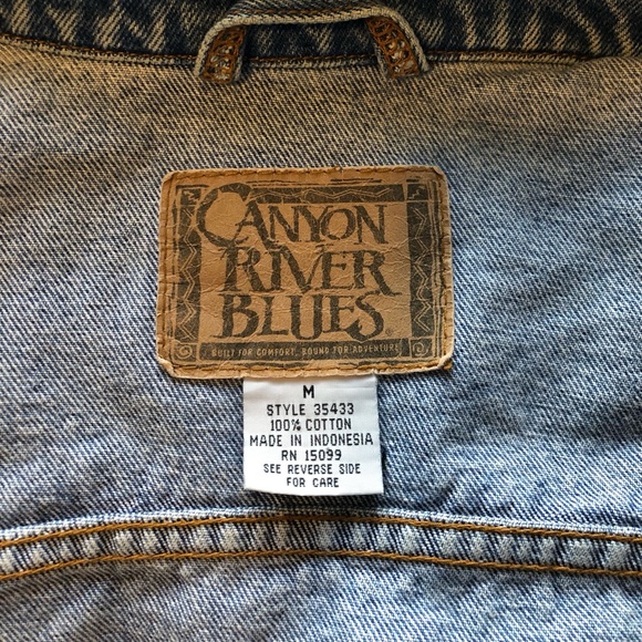 Vintage Denim Jacket - Picture 3 of 10